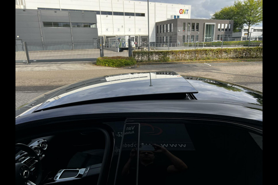 Mercedes-Benz A-Klasse AMG 35 4MATIC PANO HEAD UP ADAPTIVE CRUISE MEMORY