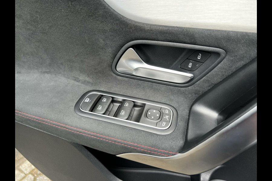 Mercedes-Benz A-Klasse AMG 35 4MATIC PANO HEAD UP ADAPTIVE CRUISE MEMORY
