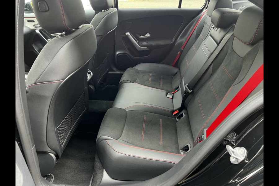 Mercedes-Benz A-Klasse AMG 35 4MATIC PANO HEAD UP ADAPTIVE CRUISE MEMORY