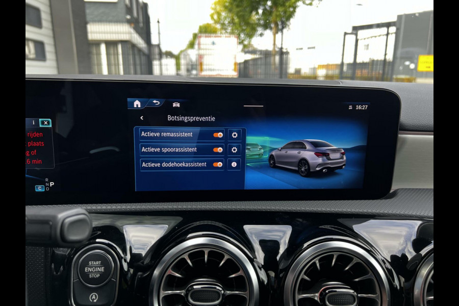 Mercedes-Benz A-Klasse AMG 35 4MATIC PANO HEAD UP ADAPTIVE CRUISE MEMORY