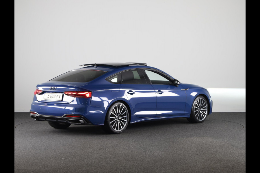 Audi A5 Sportback 35 TFSI S edition Competition 150 pk S-tronic | Private lease vanaf € 822,- pm | Panoramadak | Verlengde garantie | Navigatie | Parkeersensoren | Achteruitrijcamera | Stoelverwarming |