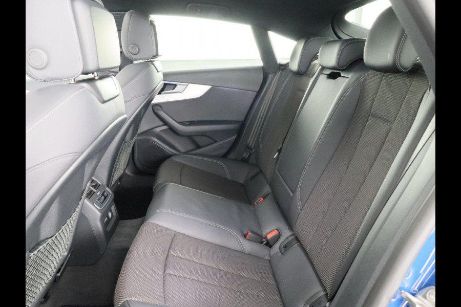 Audi A5 Sportback 35 TFSI S edition Competition 150 pk S-tronic | Private lease vanaf € 822,- pm | Panoramadak | Verlengde garantie | Navigatie | Parkeersensoren | Achteruitrijcamera | Stoelverwarming |