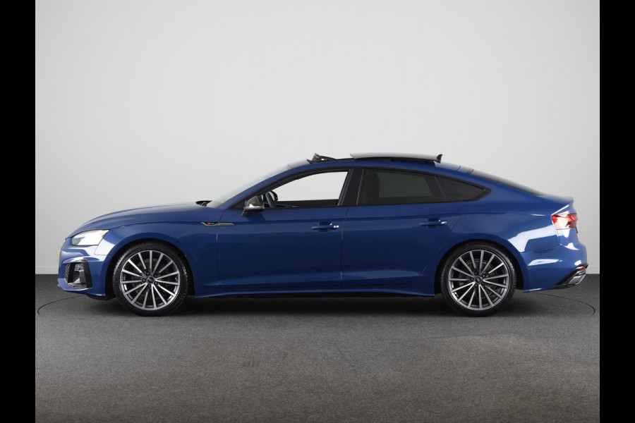 Audi A5 Sportback 35 TFSI S edition Competition 150 pk S-tronic | Private lease vanaf € 822,- pm | Panoramadak | Verlengde garantie | Navigatie | Parkeersensoren | Achteruitrijcamera | Stoelverwarming |
