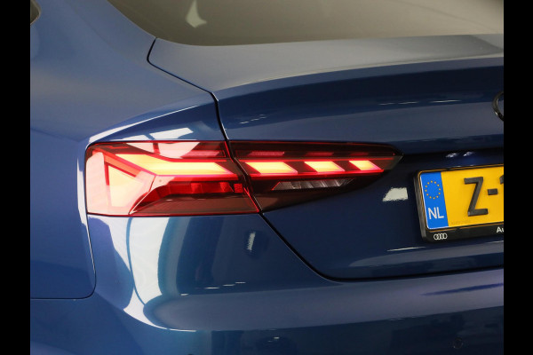 Audi A5 Sportback 35 TFSI S edition Competition 150 pk S-tronic | Private lease vanaf € 822,- pm | Panoramadak | Verlengde garantie | Navigatie | Parkeersensoren | Achteruitrijcamera | Stoelverwarming |