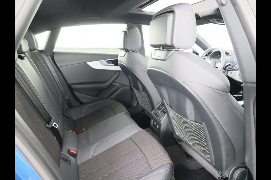 Audi A5 Sportback 35 TFSI S edition Competition 150 pk S-tronic | Private lease vanaf € 822,- pm | Panoramadak | Verlengde garantie | Navigatie | Parkeersensoren | Achteruitrijcamera | Stoelverwarming |