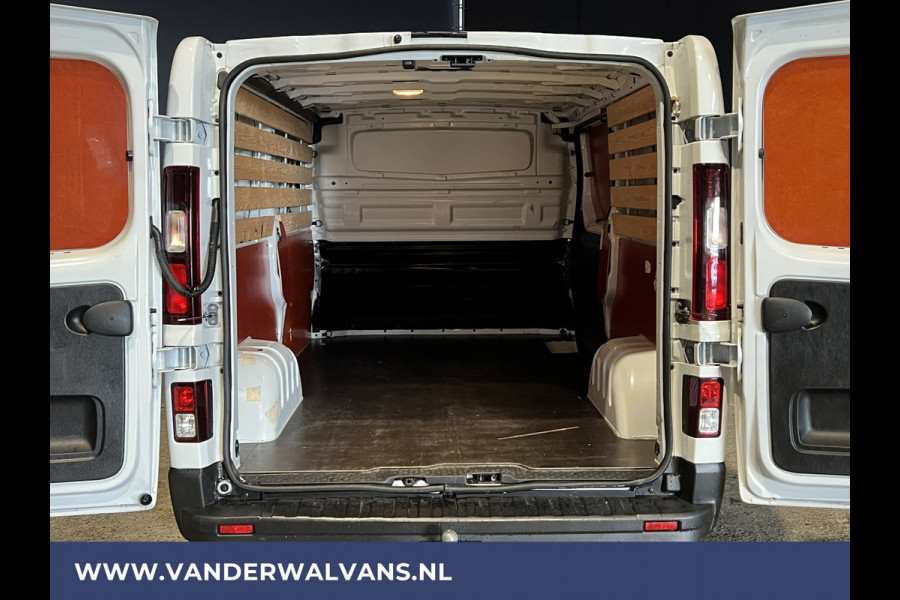 Renault Trafic 2.0 dCi 131pk L2H1 Euro6 Airco | LED | Cruisecontrol | 2500kg Trekhaak Bijrijdersbank