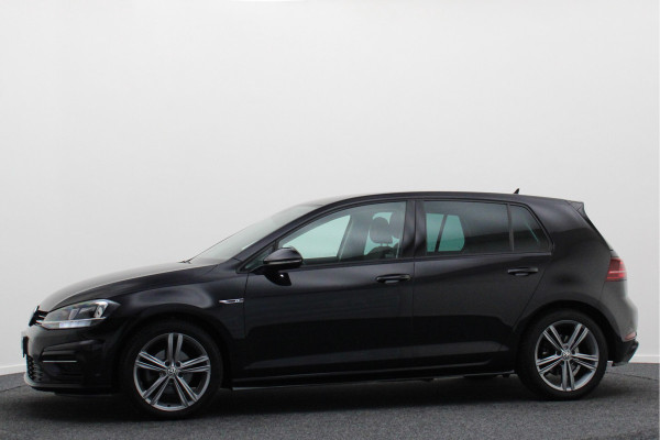 Volkswagen Golf 1.0 TSI DSG Highline Business R-Line Virtual Cockpit, Camera, ACC, Apple Carplay, Massagestoel, DAB, PDC, 17''