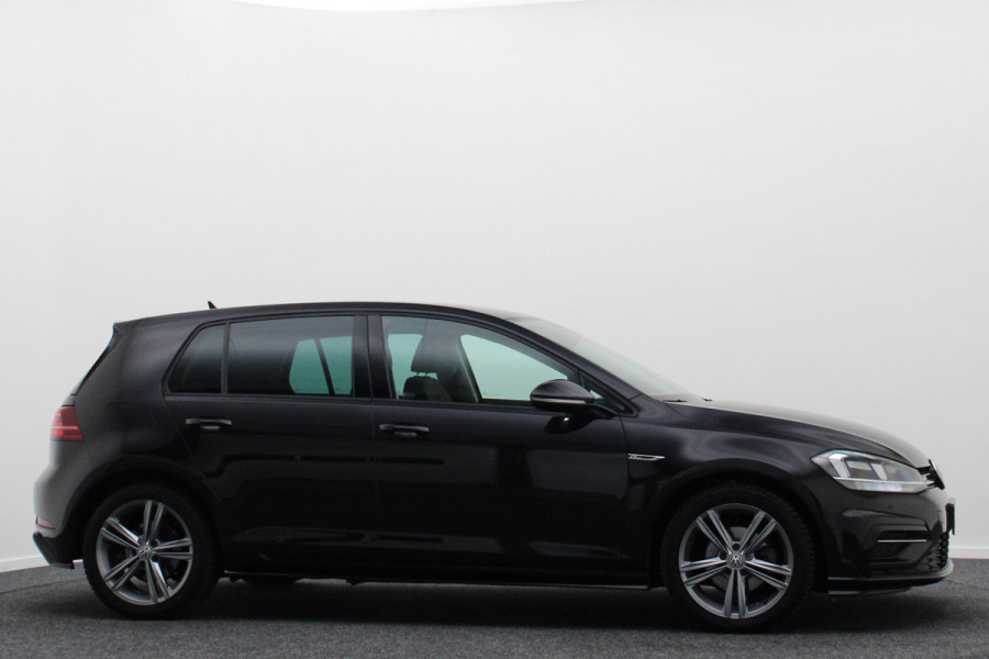 Volkswagen Golf 1.0 TSI DSG Highline Business R-Line Virtual Cockpit, Camera, ACC, Apple Carplay, Massagestoel, DAB, PDC, 17''