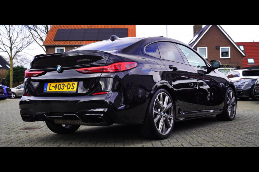 BMW 2 Serie Gran Coupé M235i xDrive High Executive | Harman Kardon | M Aerodynamica | M-Kuipstoelen | Schuif/kanteldak | Head up