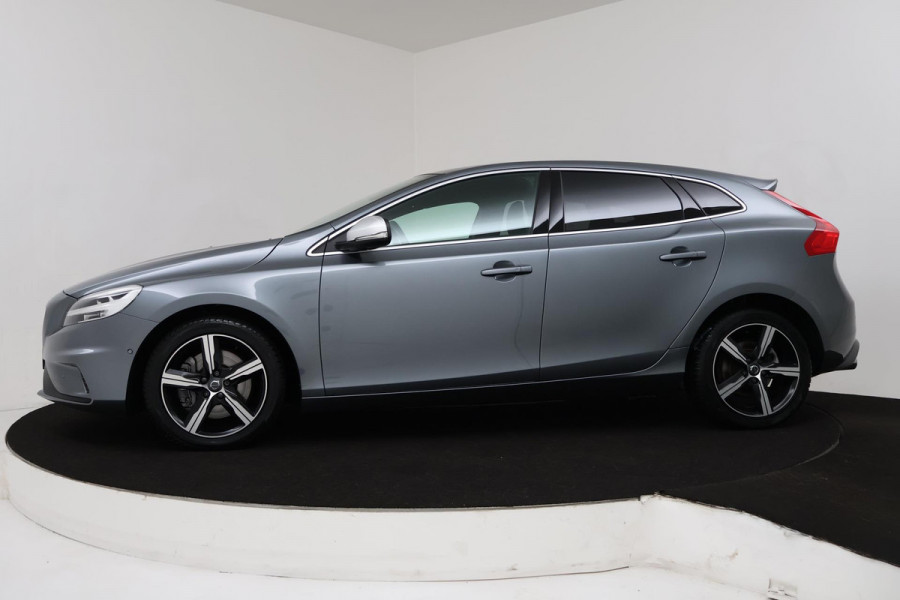 Volvo V40 1.5 T3 Polar+ Sport (ACHTERUITRIJCAMERA, STOELVERWARMING, NAVI, CRUISE, PARKEERSENSOREN, AUTOMAAT, GOED ONDERHOUDEN)