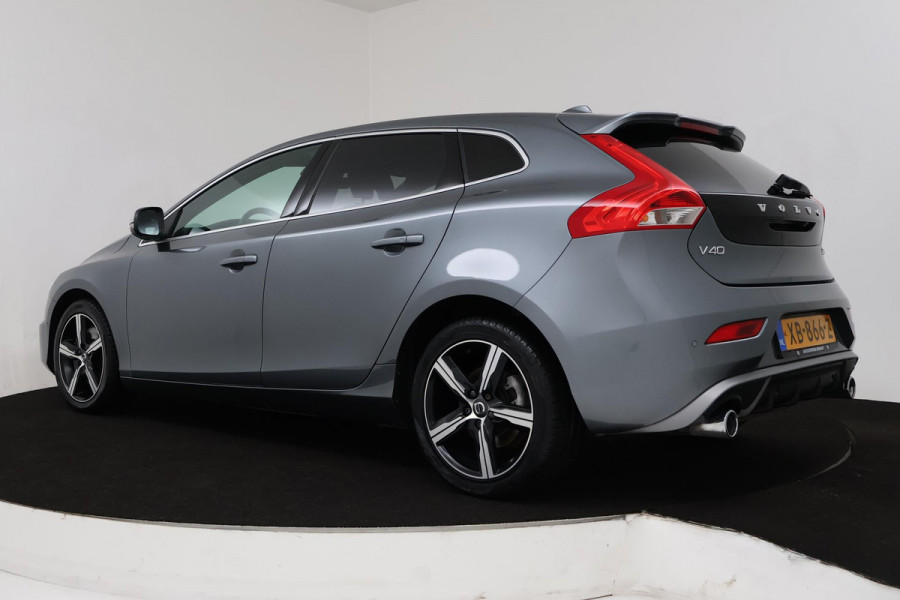 Volvo V40 1.5 T3 Polar+ Sport (ACHTERUITRIJCAMERA, STOELVERWARMING, NAVI, CRUISE, PARKEERSENSOREN, AUTOMAAT, GOED ONDERHOUDEN)