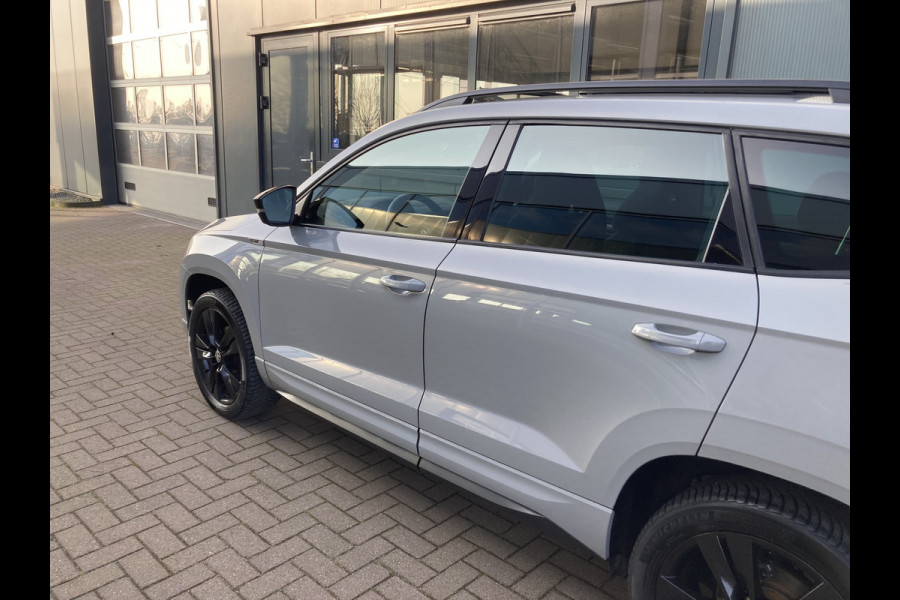 Škoda Karoq 1.5 TSI 150PK DSG Sportline Business SCHUIFDAK/ADAPT.CRUISE/TREHK.WEGKLAPBAAR/WINTERPACK