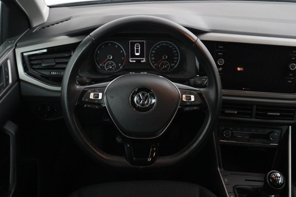 Volkswagen Polo 1.0 TSI Comfortline (NAVIGATIE, PARKEERSENSOREN, STUURBEDIENING, CARPLAY, 1e EIGENAAR, GOED ONDERHOUDEN)