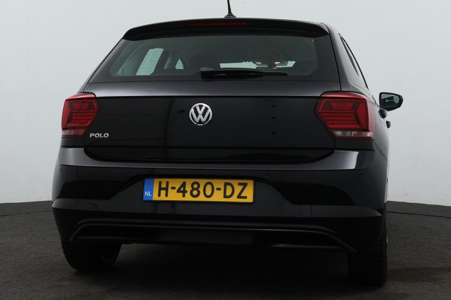 Volkswagen Polo 1.0 TSI Comfortline (NAVIGATIE, PARKEERSENSOREN, STUURBEDIENING, CARPLAY, 1e EIGENAAR, GOED ONDERHOUDEN)