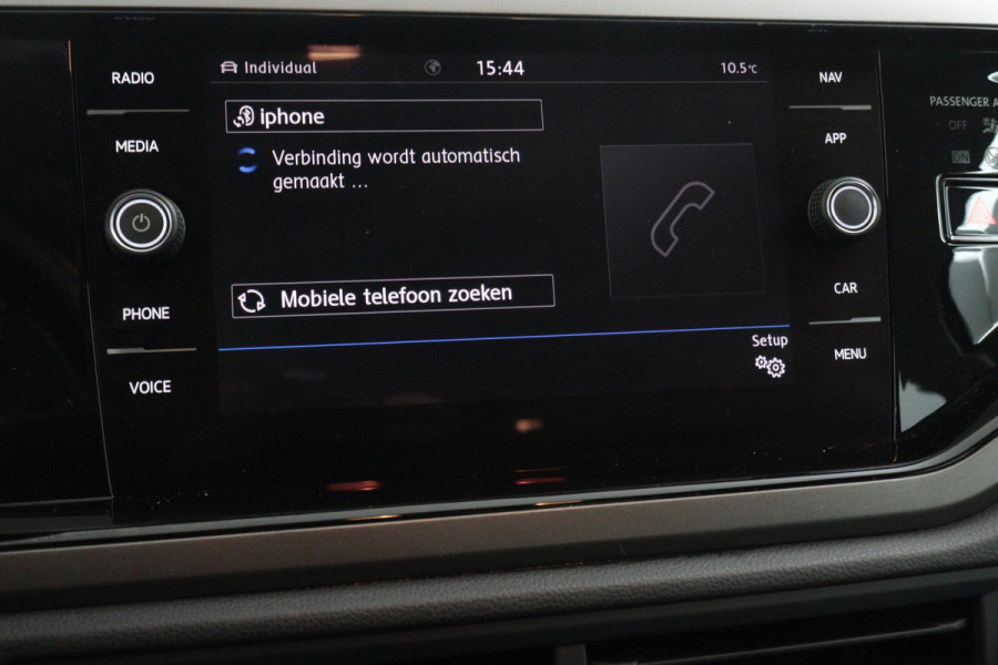 Volkswagen Polo 1.0 TSI Comfortline (NAVIGATIE, PARKEERSENSOREN, STUURBEDIENING, CARPLAY, 1e EIGENAAR, GOED ONDERHOUDEN)