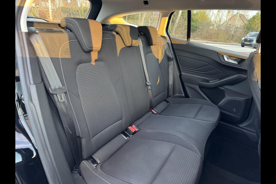 Ford FOCUS Wagon 1.0 EcoBoost Trend Edition Business 100pk Navigatie | Cruise control | Apple Carplay / Android auto | Dealer onderhouden