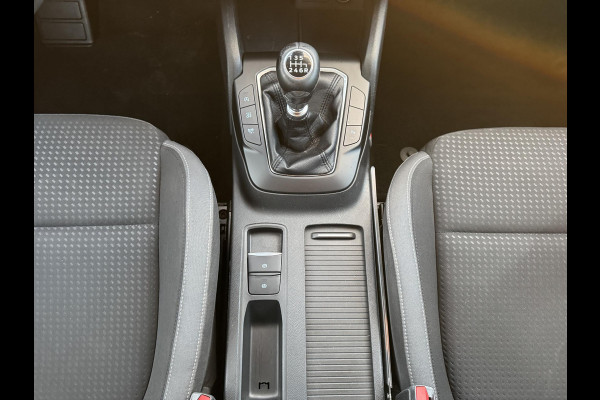 Ford FOCUS Wagon 1.0 EcoBoost Trend Edition Business 100pk Navigatie | Cruise control | Apple Carplay / Android auto | Dealer onderhouden