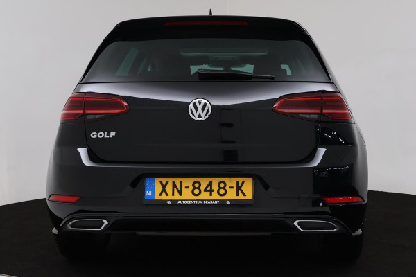 Volkswagen Golf 1.0 TSI Highline (PANORAMADAK, PARKEERSENSOREN, NAVIGATIE, CARPLAY, STOELVERWARMING, GOED ONDEROUDEN)