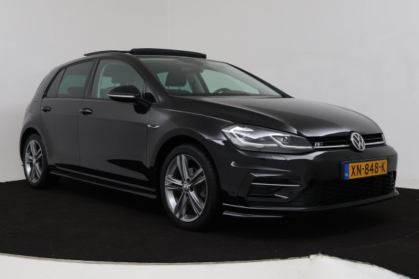 Volkswagen Golf 1.0 TSI Highline (PANORAMADAK, PARKEERSENSOREN, NAVIGATIE, CARPLAY, STOELVERWARMING, GOED ONDEROUDEN)