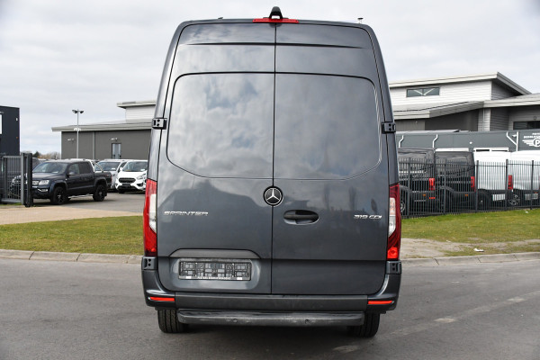 Mercedes-Benz Sprinter 319 3.0 V6 DI L3H2 PB Edition Camera, Cruise, Carplay, LED, 10,5'' Mbux, NAVI, Automaat, Dodehoek, UNIEK!