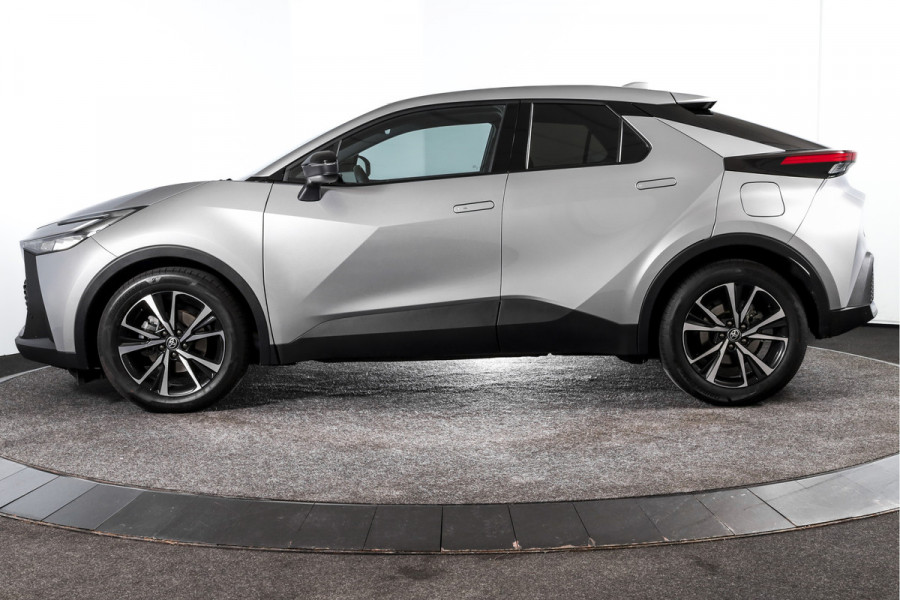 Toyota C-HR 1.8 Hybrid 140 Dynamic | Dig.Cockpit | 12,3" touchscreen | Adapt.Cruise | Stoel-+Stuurverw. | Camera | PDC | NAV + App.Connect | Auto.Airco | DAB | LM 18" | 6283