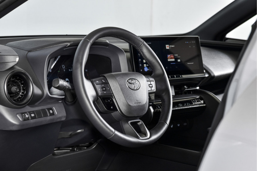 Toyota C-HR 1.8 Hybrid 140 Dynamic | Dig.Cockpit | 12,3" touchscreen | Adapt.Cruise | Stoel-+Stuurverw. | Camera | PDC | NAV + App.Connect | Auto.Airco | DAB | LM 18" | 6283