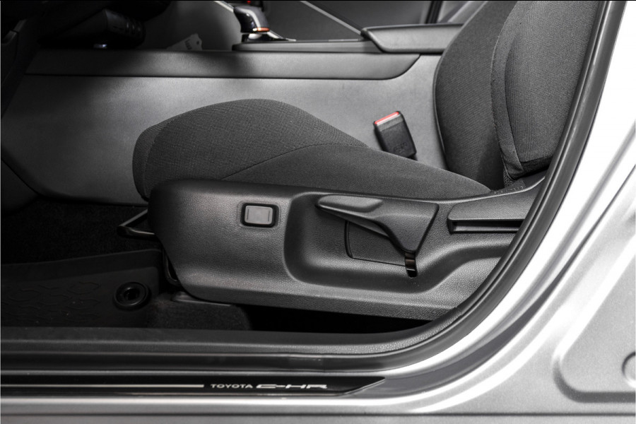 Toyota C-HR 1.8 Hybrid 140 Dynamic | Dig.Cockpit | 12,3" touchscreen | Adapt.Cruise | Stoel-+Stuurverw. | Camera | PDC | NAV + App.Connect | Auto.Airco | DAB | LM 18" | 6283