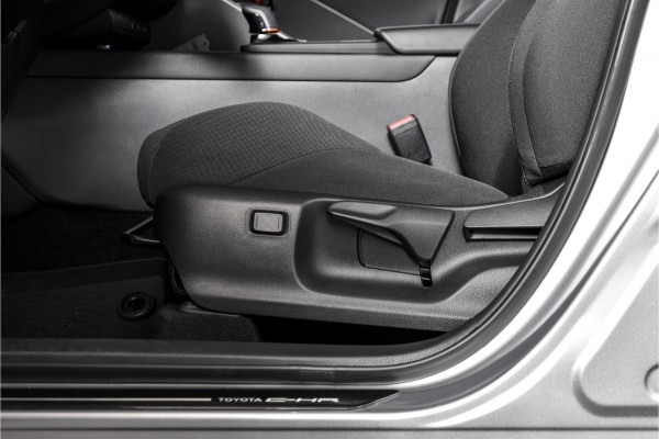Toyota C-HR 1.8 Hybrid 140 Dynamic | Dig.Cockpit | 12,3" touchscreen | Adapt.Cruise | Stoel-+Stuurverw. | Camera | PDC | NAV + App.Connect | Auto.Airco | DAB | LM 18" | 6283