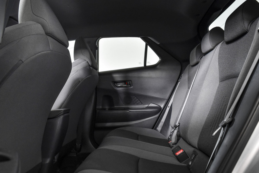 Toyota C-HR 1.8 Hybrid 140 Dynamic | Dig.Cockpit | 12,3" touchscreen | Adapt.Cruise | Stoel-+Stuurverw. | Camera | PDC | NAV + App.Connect | Auto.Airco | DAB | LM 18" | 6283