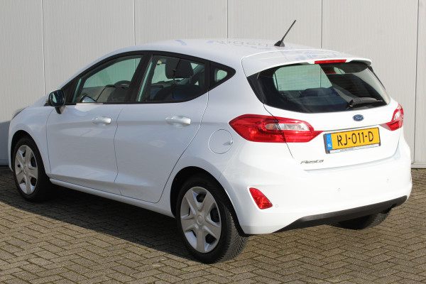 Ford Fiesta 1.1-71pk Trend 5drs. Erg nette Ford Fiesta voor nog jaren rijplezier ! Airco, parkeersensoren achter, navigatie, telefoonvoorb., DAB, inklapbare buitenspiegels etc.