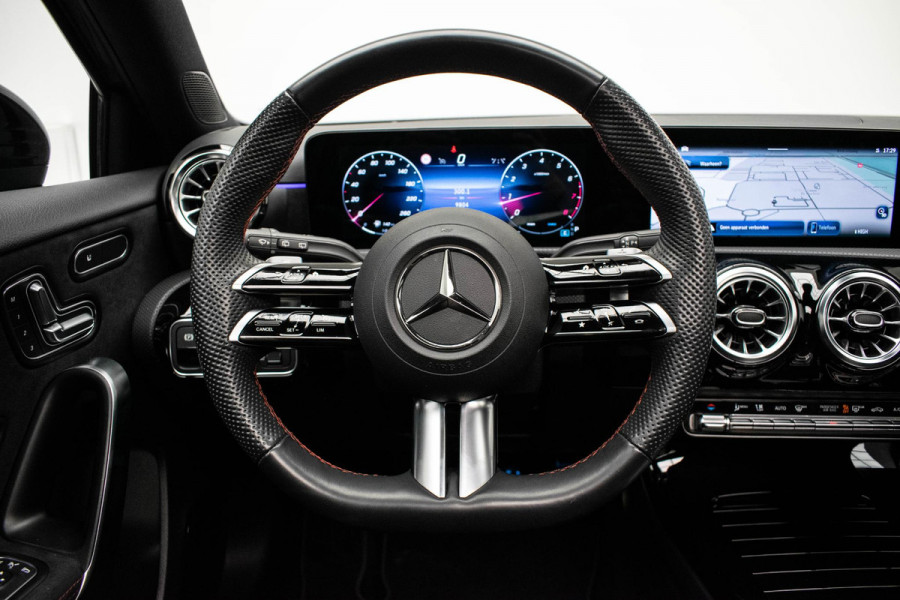Mercedes-Benz A-Klasse A180 Star Edition Luxury |Pano|Memory|360Cam|HUD|Ambient|