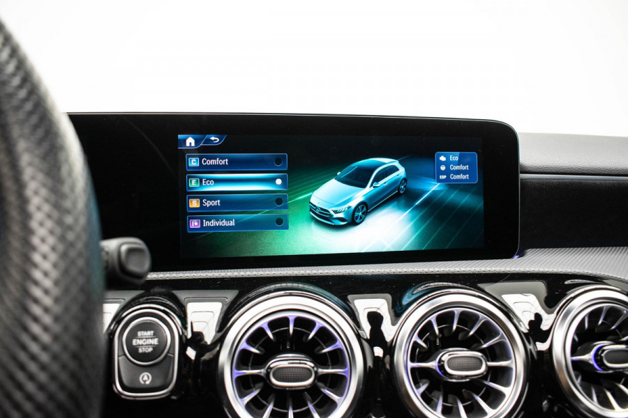 Mercedes-Benz A-Klasse A180 Star Edition Luxury |Pano|Memory|360Cam|HUD|Ambient|