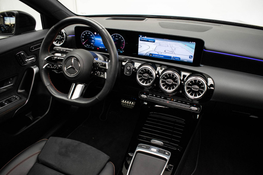 Mercedes-Benz A-Klasse A180 Star Edition Luxury |Pano|Memory|360Cam|HUD|Ambient|