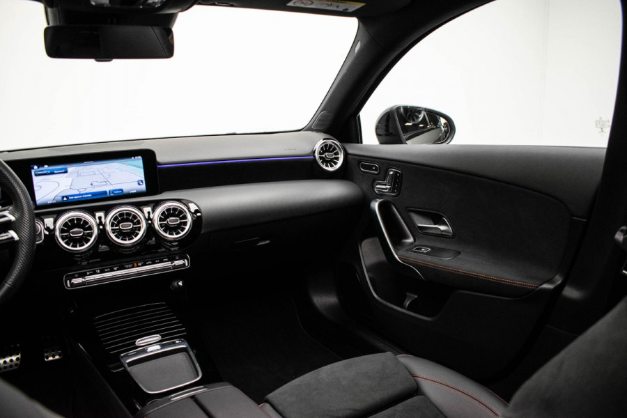 Mercedes-Benz A-Klasse A180 Star Edition Luxury |Pano|Memory|360Cam|HUD|Ambient|