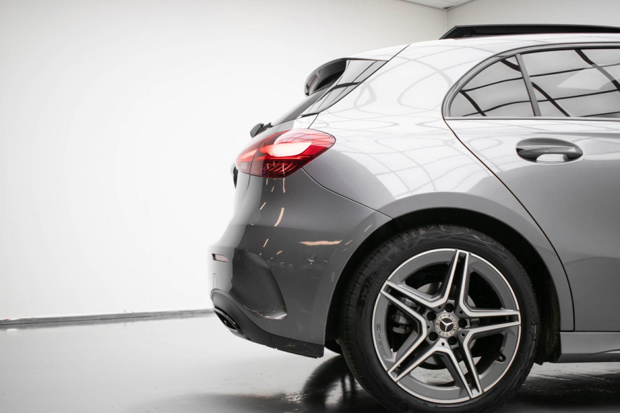 Mercedes-Benz A-Klasse A180 Star Edition Luxury |Pano|Memory|360Cam|HUD|Ambient|