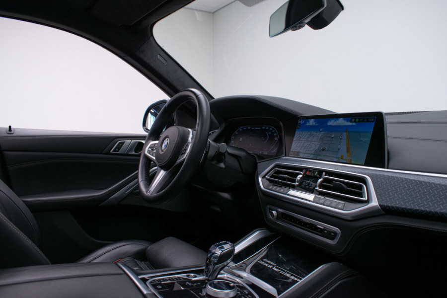 BMW X6 M50i Black Vermilion Edition | VERKOCHT