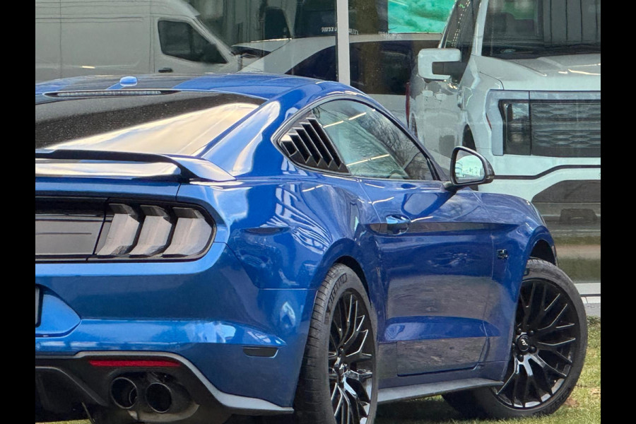 Ford Mustang Fastback 5.0 V8 GT Performance