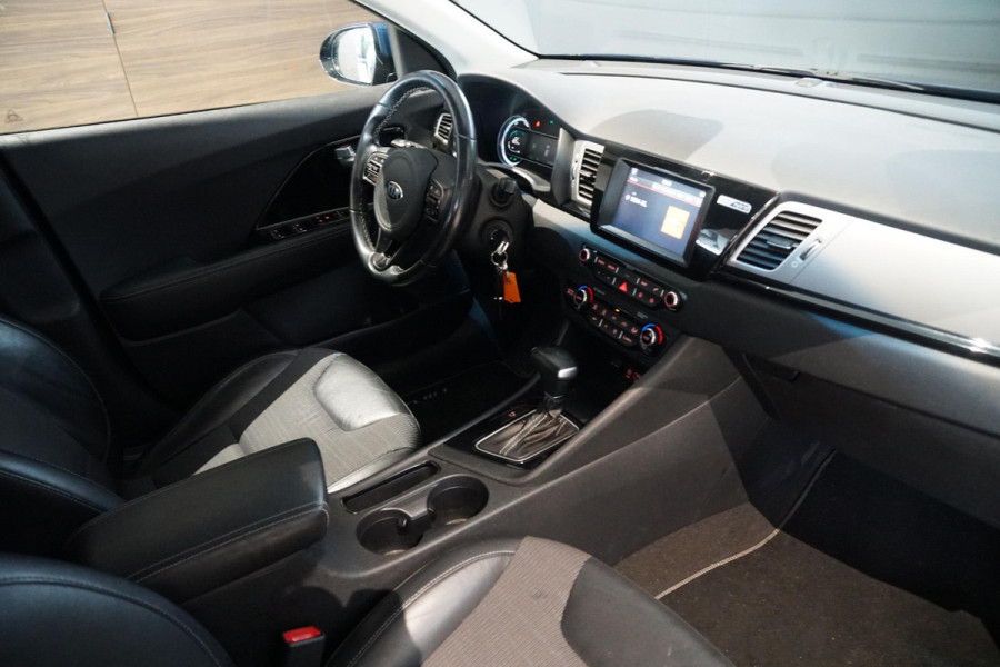 Kia Niro 1.6 GDi Hybrid First Edition + TREKHAAK / CARPLAY / CAMERA