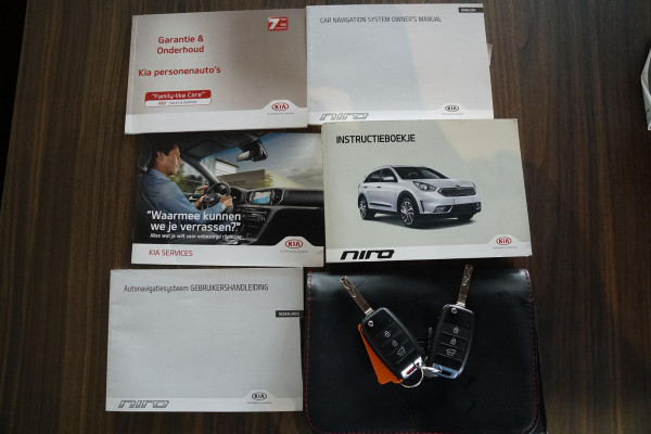 Kia Niro 1.6 GDi Hybrid First Edition + TREKHAAK / CARPLAY / CAMERA