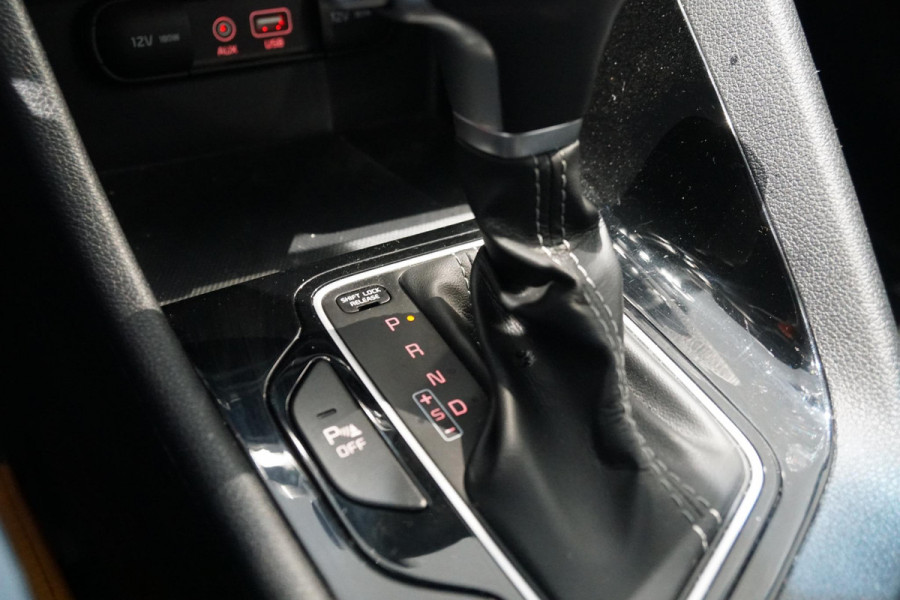 Kia Niro 1.6 GDi Hybrid First Edition + TREKHAAK / CARPLAY / CAMERA
