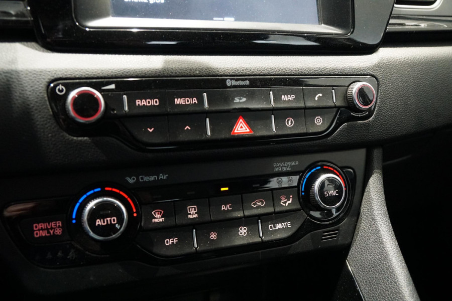 Kia Niro 1.6 GDi Hybrid First Edition + TREKHAAK / CARPLAY / CAMERA