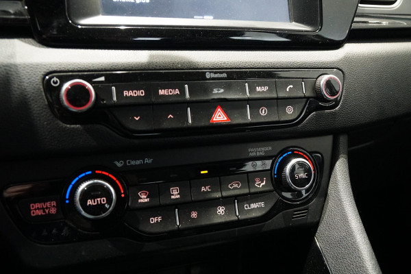 Kia Niro 1.6 GDi Hybrid First Edition + TREKHAAK / CARPLAY / CAMERA