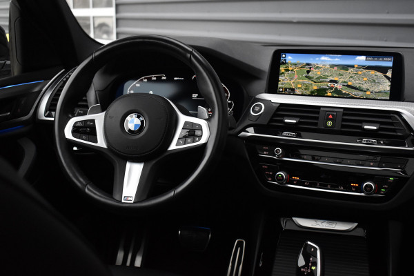 BMW X3 xDrive30e High Executive M Sport | Panoramadak | Camera | Adaptief Onderstel | CarPlay | Adaptive LED | Donker Getint Glas |