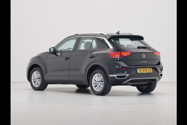 Volkswagen T-Roc 1.0 TSI 110pk Style Navigatie Camera Acc Lm Velgen 23