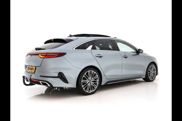 Kia ProCeed 1.6 CRDi GT-PlusLine-Sportpack Aut. *PANO | JBL-AUDIO | FULL-LED | LEATHER-ALCANTARA | KEYLESS | MEMORY-PACK | ADAPTIVE-CRUISE | CAMERA | LANE-ASSIST | SPORT-SEATS | NAVI-FULLMAP | SHIFT-PADDLES | DAB+ | TOWBAR | 18''ALU*