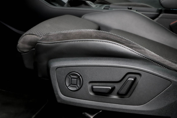 Audi Q3 Sportback 45 TFSI e S-LINE - PANO - TREKHAAK - ELEKTR. STOELEN