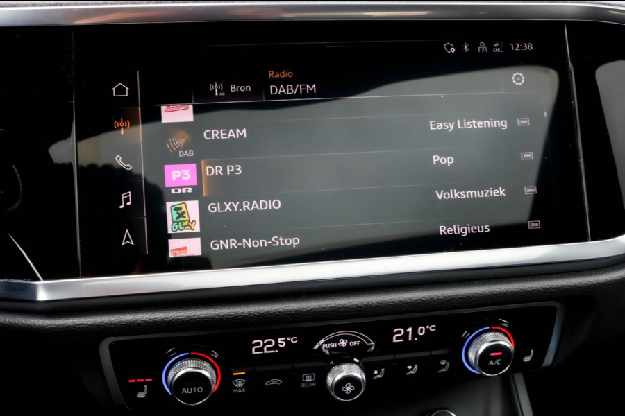 Audi Q3 Sportback 45 TFSI e S-LINE - PANO - TREKHAAK - ELEKTR. STOELEN