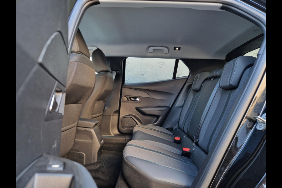 Peugeot e-2008 EV Allure Pack 50 kWh | Stoelverwarming | Clima | LED | Apple Carplay / Android Auto |