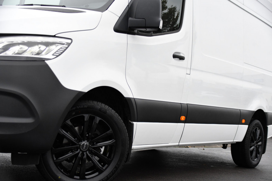 Mercedes-Benz Sprinter 317 1.9 CDI L2H2 RWD Camera, Carplay, Trekhaak, Cruise, LED, 170PK, Automaat, Multimedia, Stoelverwarming, UNIEK!