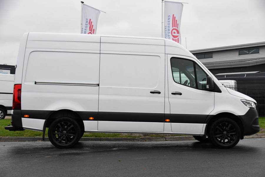 Mercedes-Benz Sprinter 317 1.9 CDI L2H2 RWD Camera, Carplay, Trekhaak, Cruise, LED, 170PK, Automaat, Multimedia, Stoelverwarming, UNIEK!